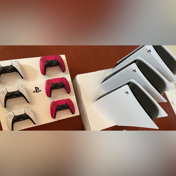 PS5 825GB $760 EACH 2 CONTROLLERS INCLUDED (1
WHITE 1 RED) 2 GAMES INSTALLED - Picture 1 of 2
